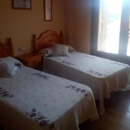 House - 4 Bedrooms - 6431 * Саншеншо